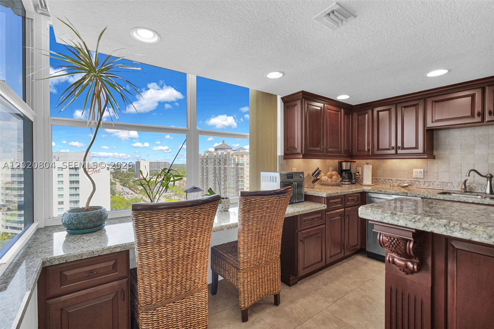 SUNRISE EAST CONDO - Residential