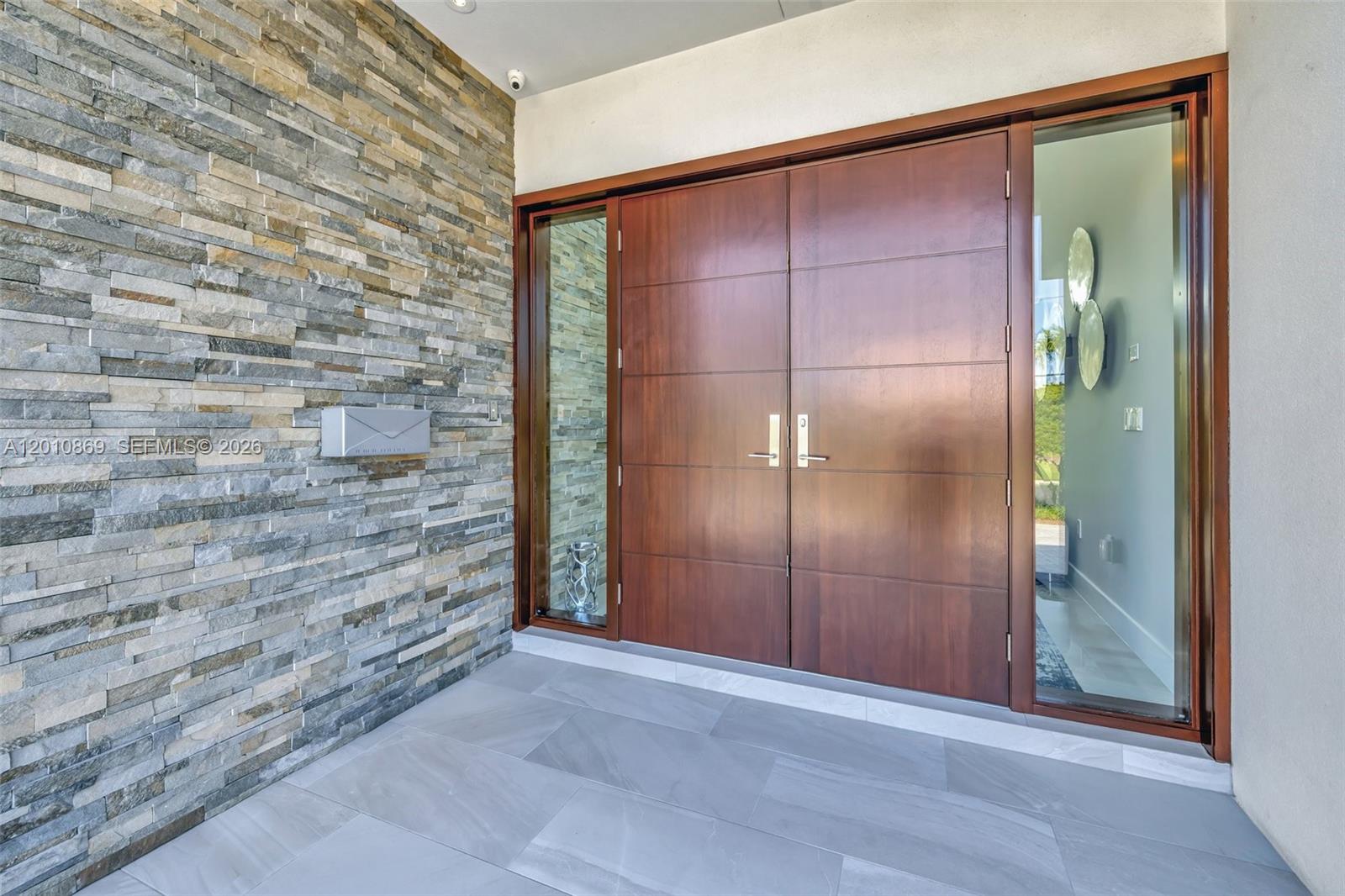 DIPLOMAT GOLF ESTATES - Residential
