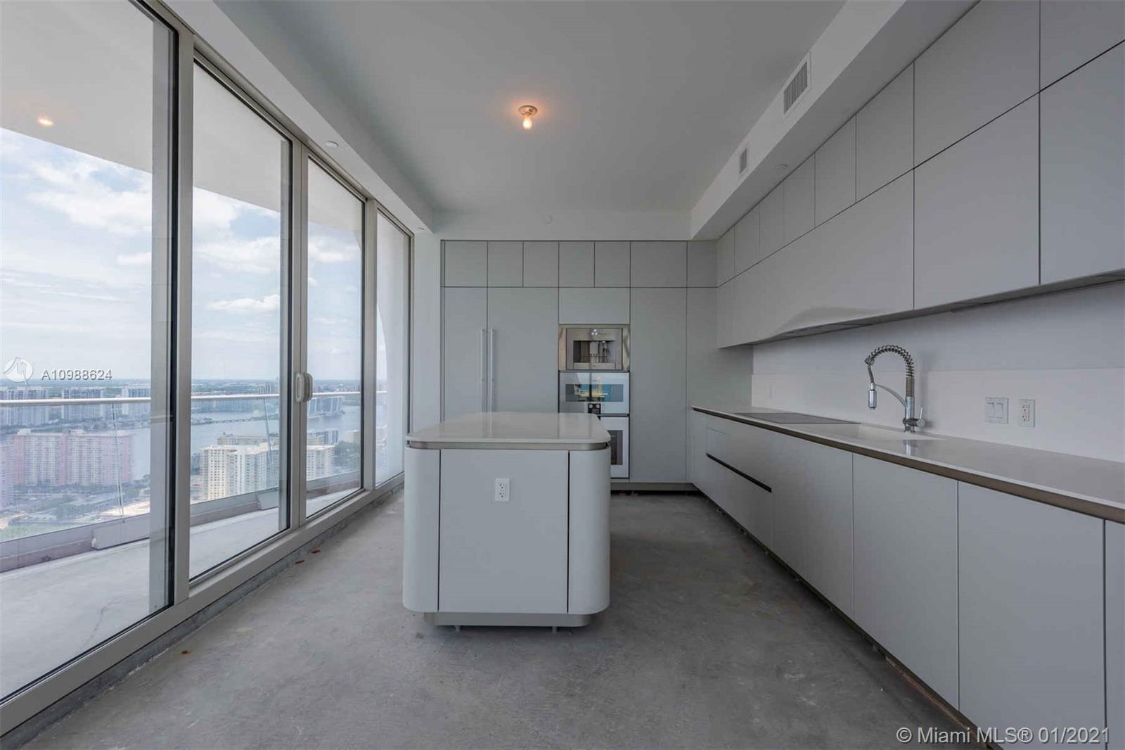 JADE SIGNATURE CONDO - Residential