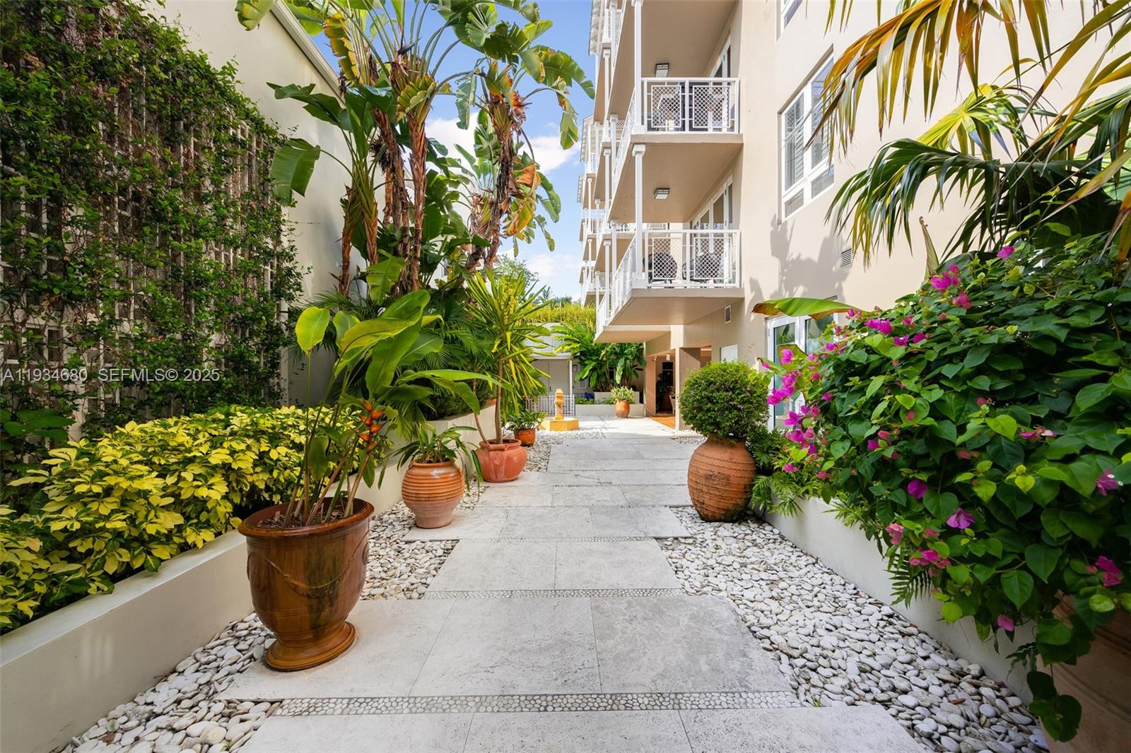 GROVE GARDEN RESIDENCES C - Residential