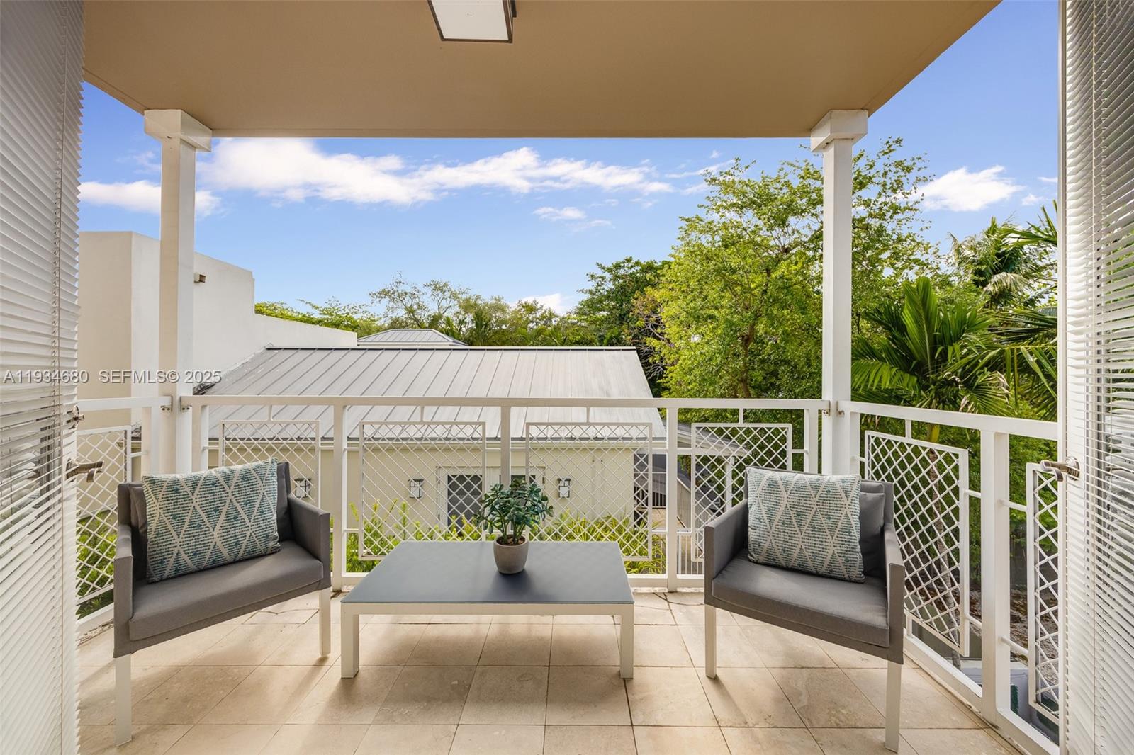 GROVE GARDEN RESIDENCES C - Residential