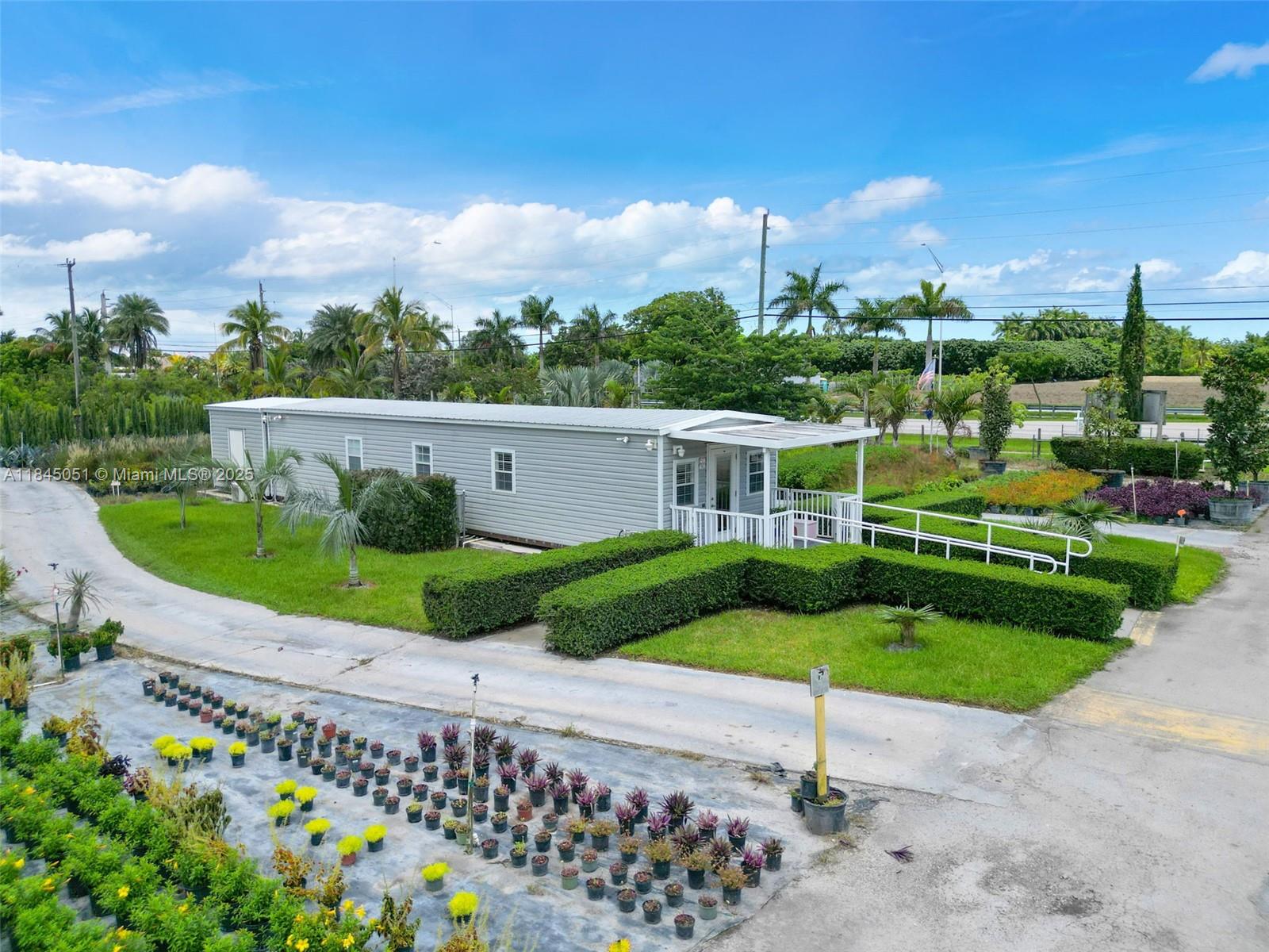 KROME AVE 27.61 ACRE LAND - Land