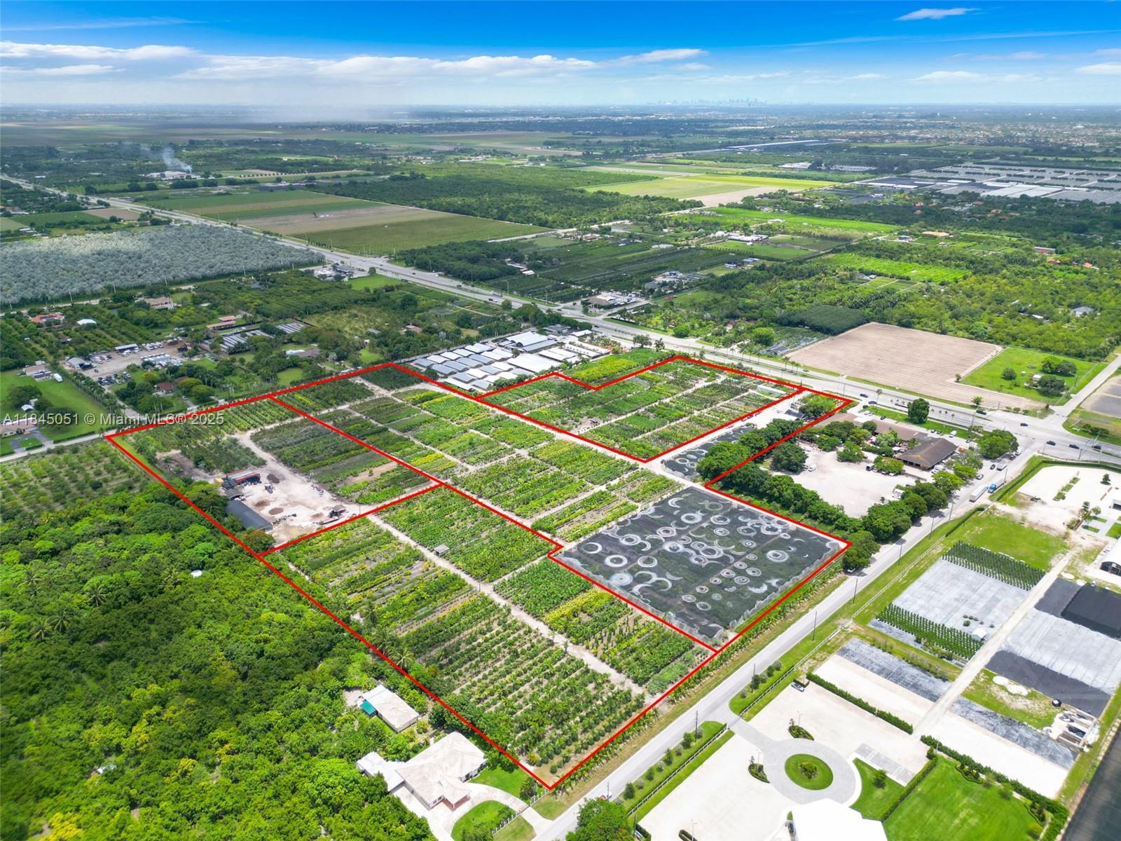 KROME AVE 27.61 ACRE LAND - Land
