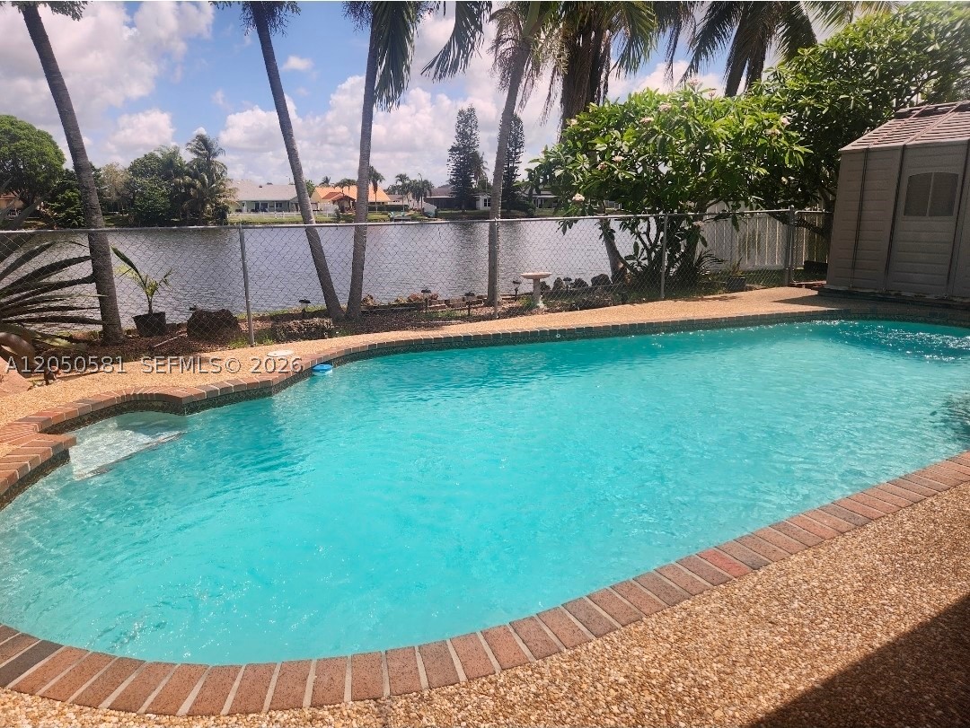 SUNRISE GOLF VILLAGE - Residential