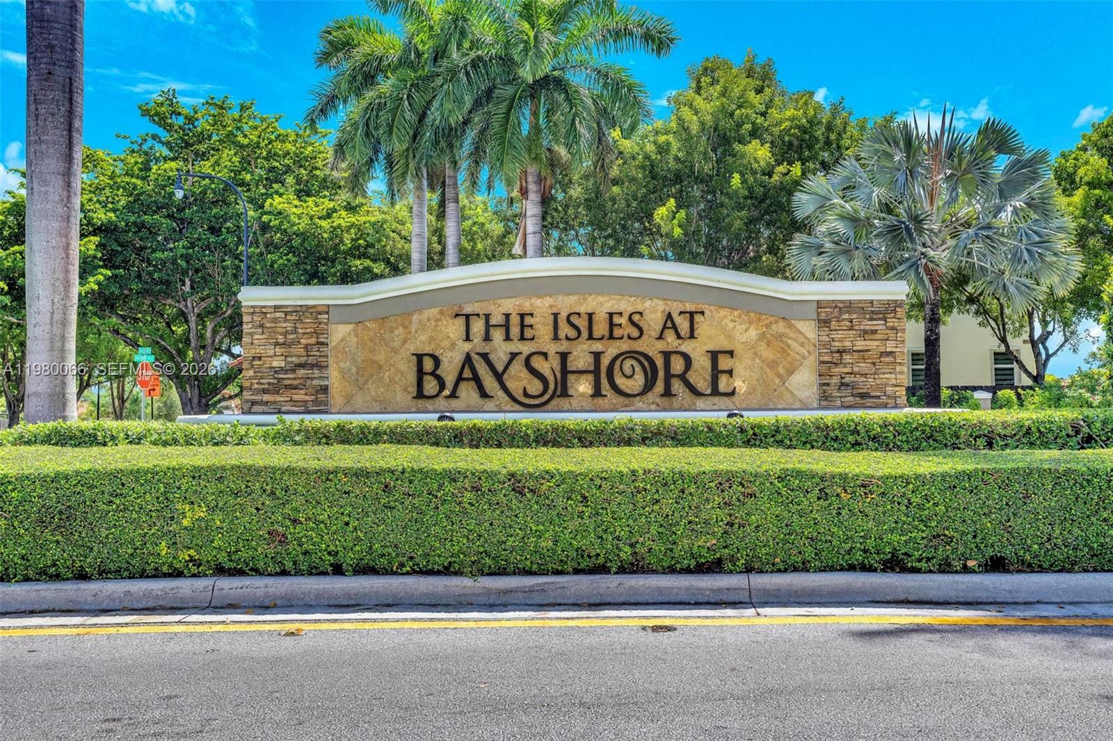 Welcome to the beautiful sought-after Isles of Bayshore, located in sunny and picturesque Cutler Bay. Spacious townhouse with open layout for dining and entertaining. CORNER unit, lakefront with NO NEIGHBORS in the back, very bright with lots of windows. Well-maintained community with LOW HOA FEES, and plenty of guest parking nearby. Community amenities include a large sparkling pool, fully equipped gym, party room, children's playground and scenic walking trails around a beautiful lake.  With easy access to the Turnpike ana US1, minutes from shopping, dining and top-rated schools.
