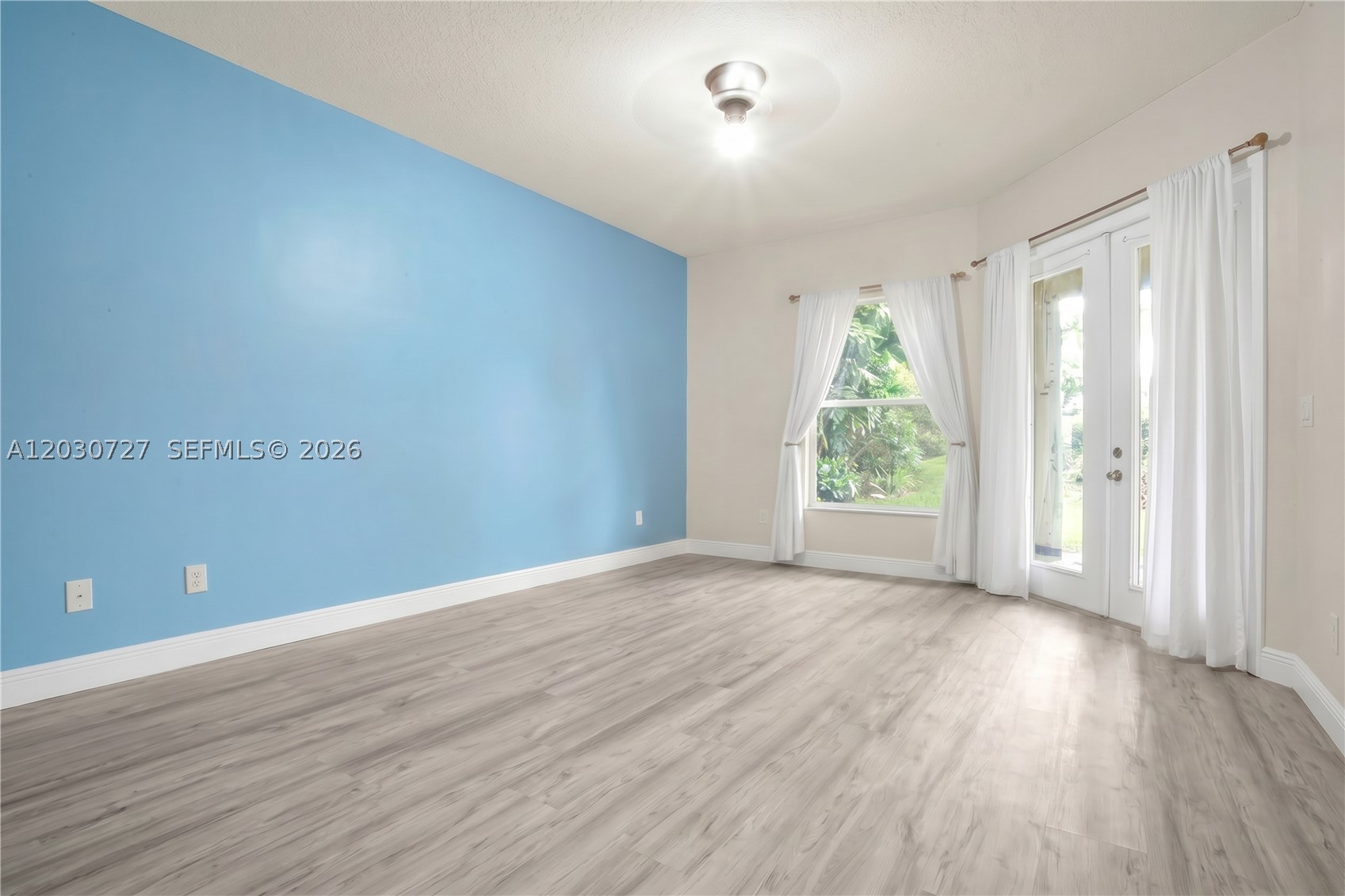 ISLES AT WESTON - Residential