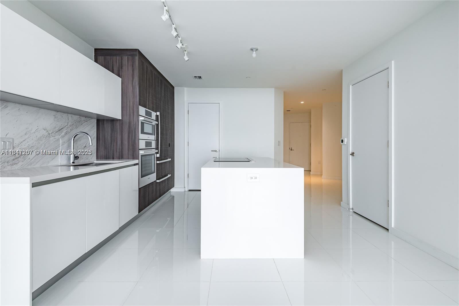 PARAMOUNT MIAMI WORLDCENT - Residential