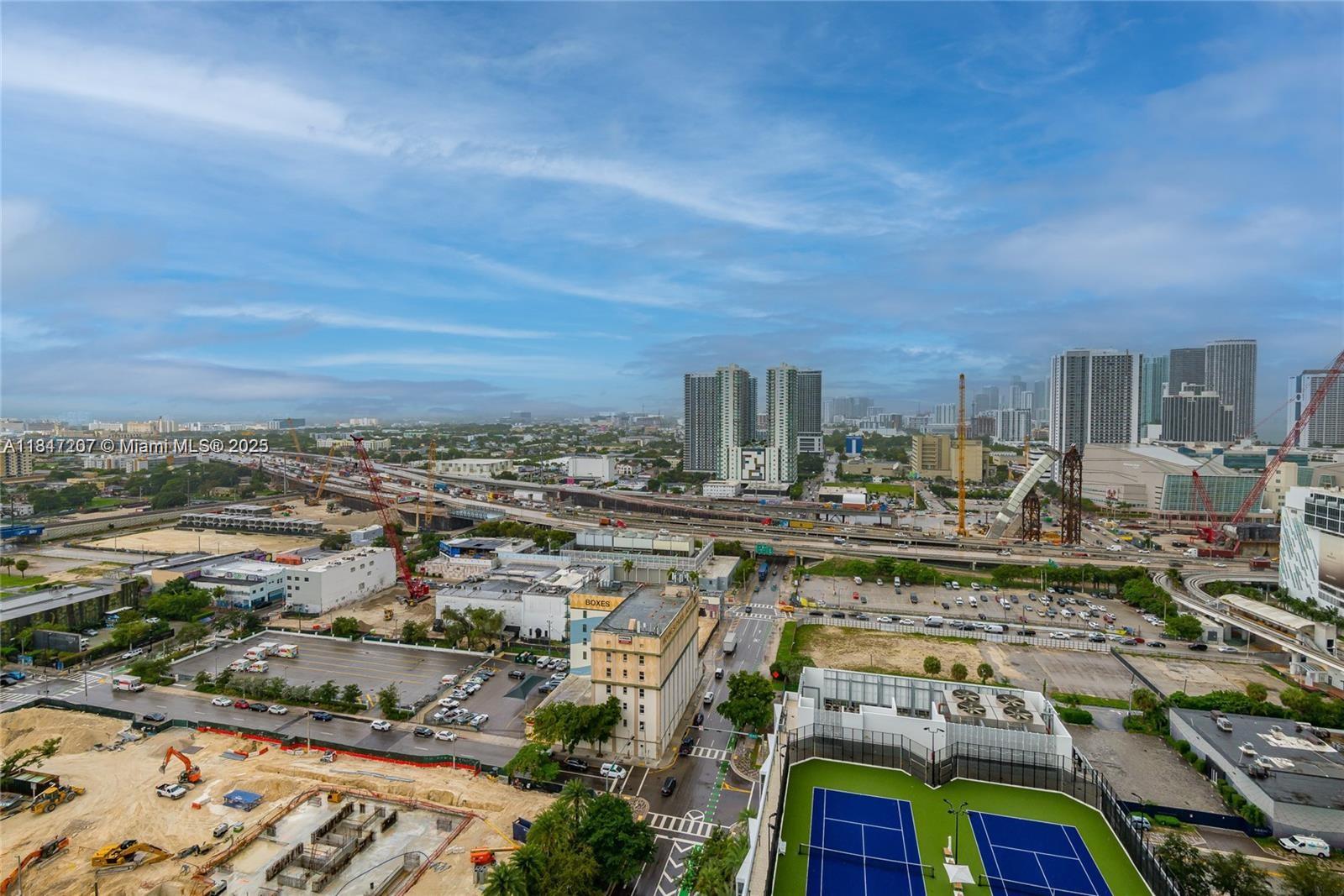 PARAMOUNT MIAMI WORLDCENT - Residential