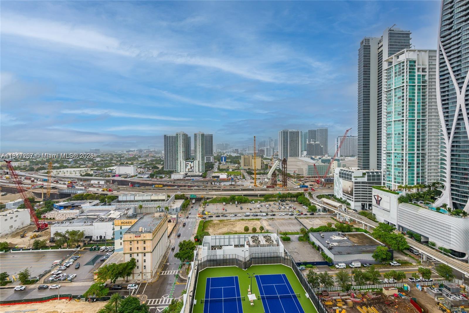 PARAMOUNT MIAMI WORLDCENT - Residential