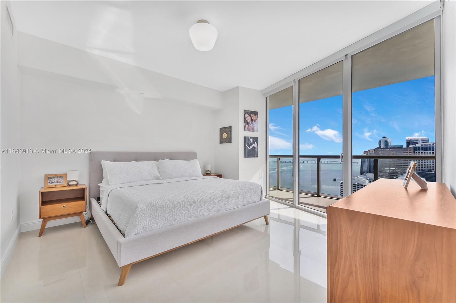 ICON BRICKELL NO TWO - Residential