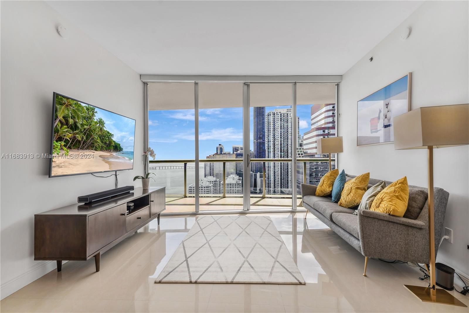 ICON BRICKELL NO TWO - Residential