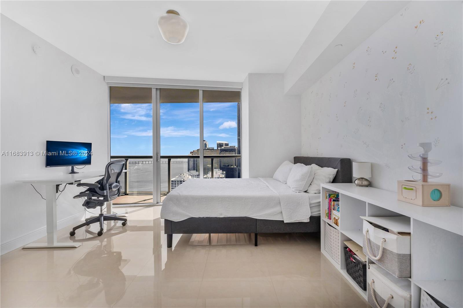 ICON BRICKELL NO TWO - Residential