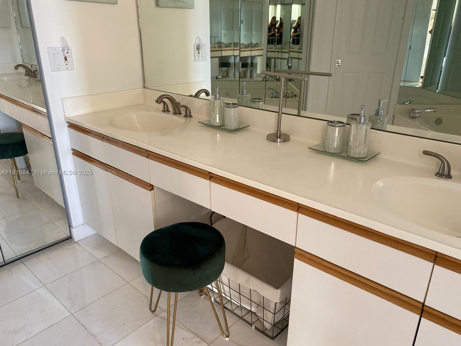 MYSTIC POINTE TOWER 400 C - Residential Lease