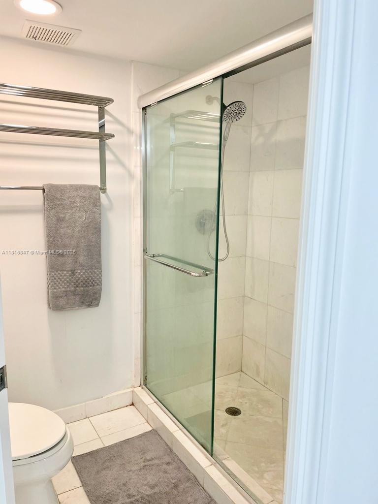 MYSTIC POINTE TOWER 400 C - Residential Lease