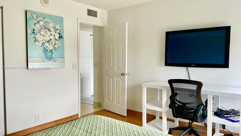 MYSTIC POINTE TOWER 400 C - Residential Lease