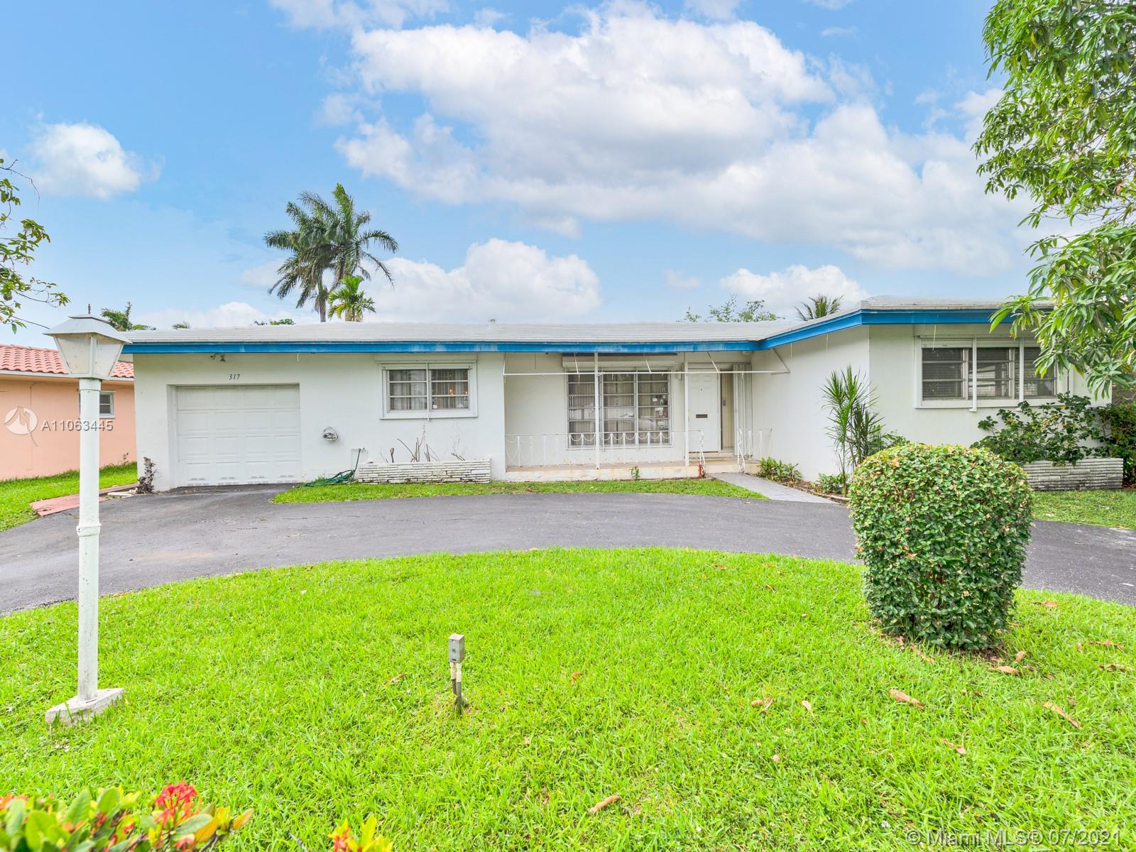 This 2 bedroom / 2 bath home sits on an oversized ocean access lot, 1 car garage circular driveway. Price reflects the need of a new roof and upgrades.