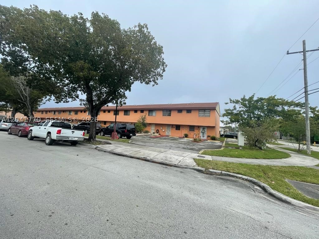 VILLAS DE CANCUN CONDO - Residential