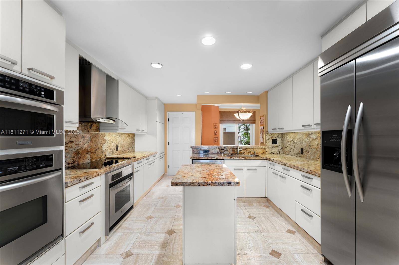 FISHER ISLAND - Residential
