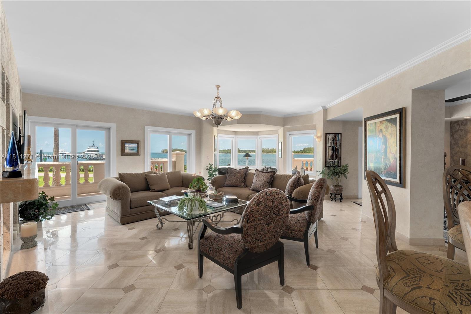 FISHER ISLAND - Residential