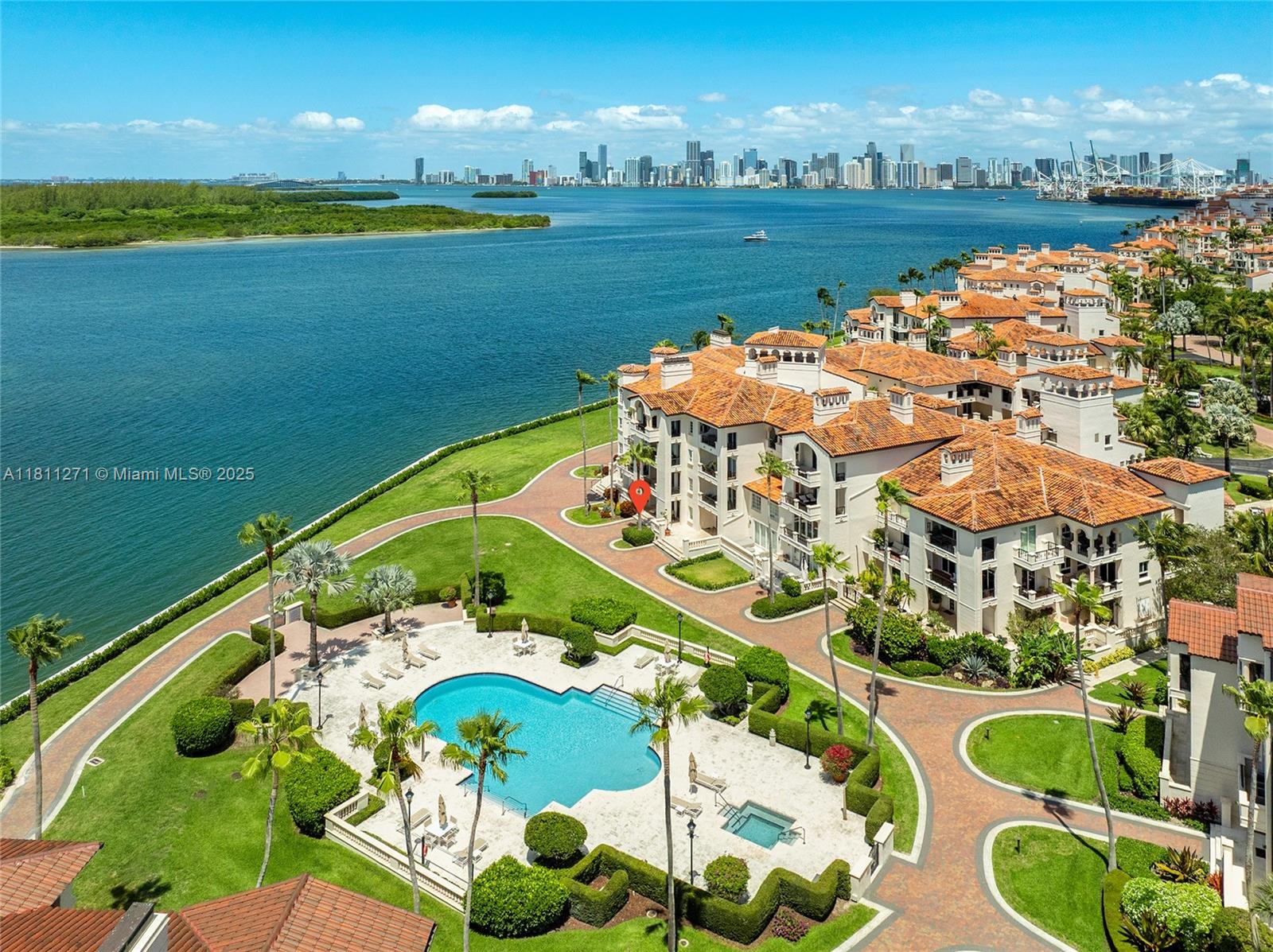 FISHER ISLAND - Residential