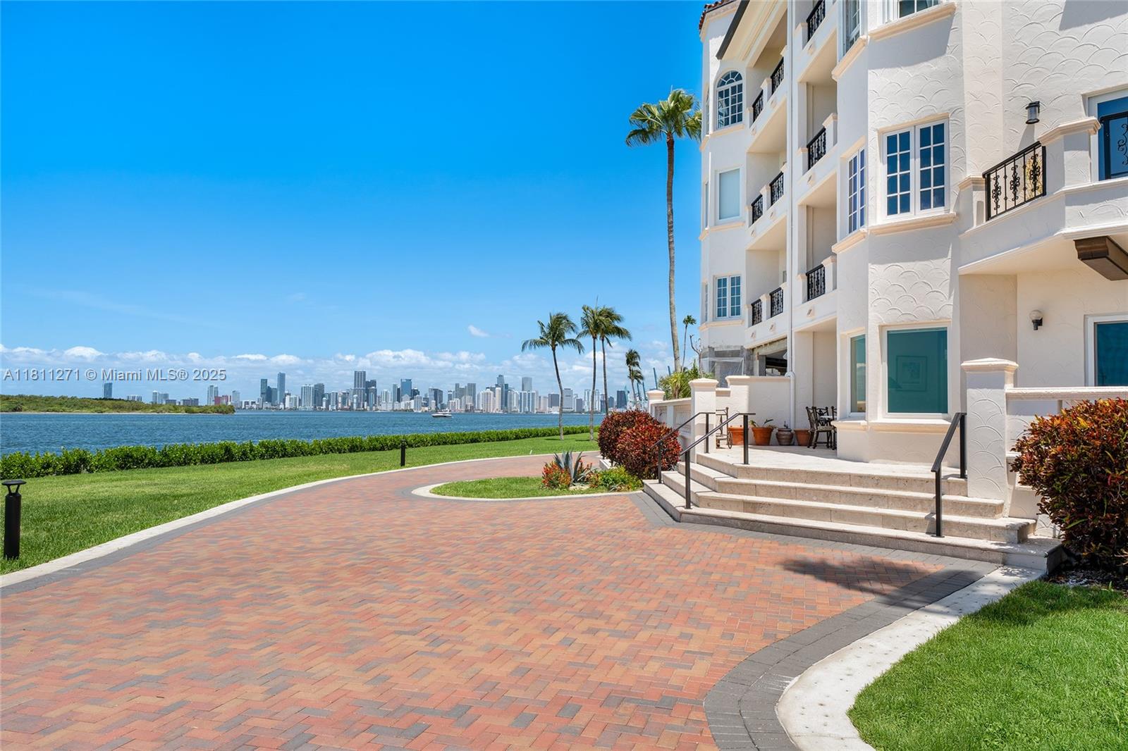 FISHER ISLAND - Residential