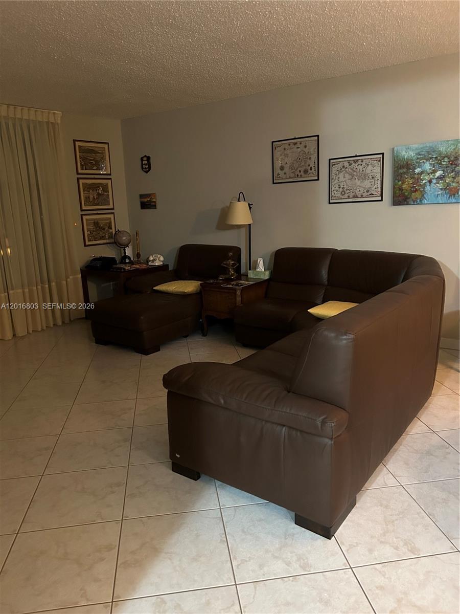 CAMBRIDGE TOWERS CONDO - Residential
