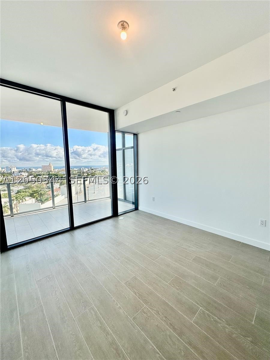 FIVE PARK - Residential Lease