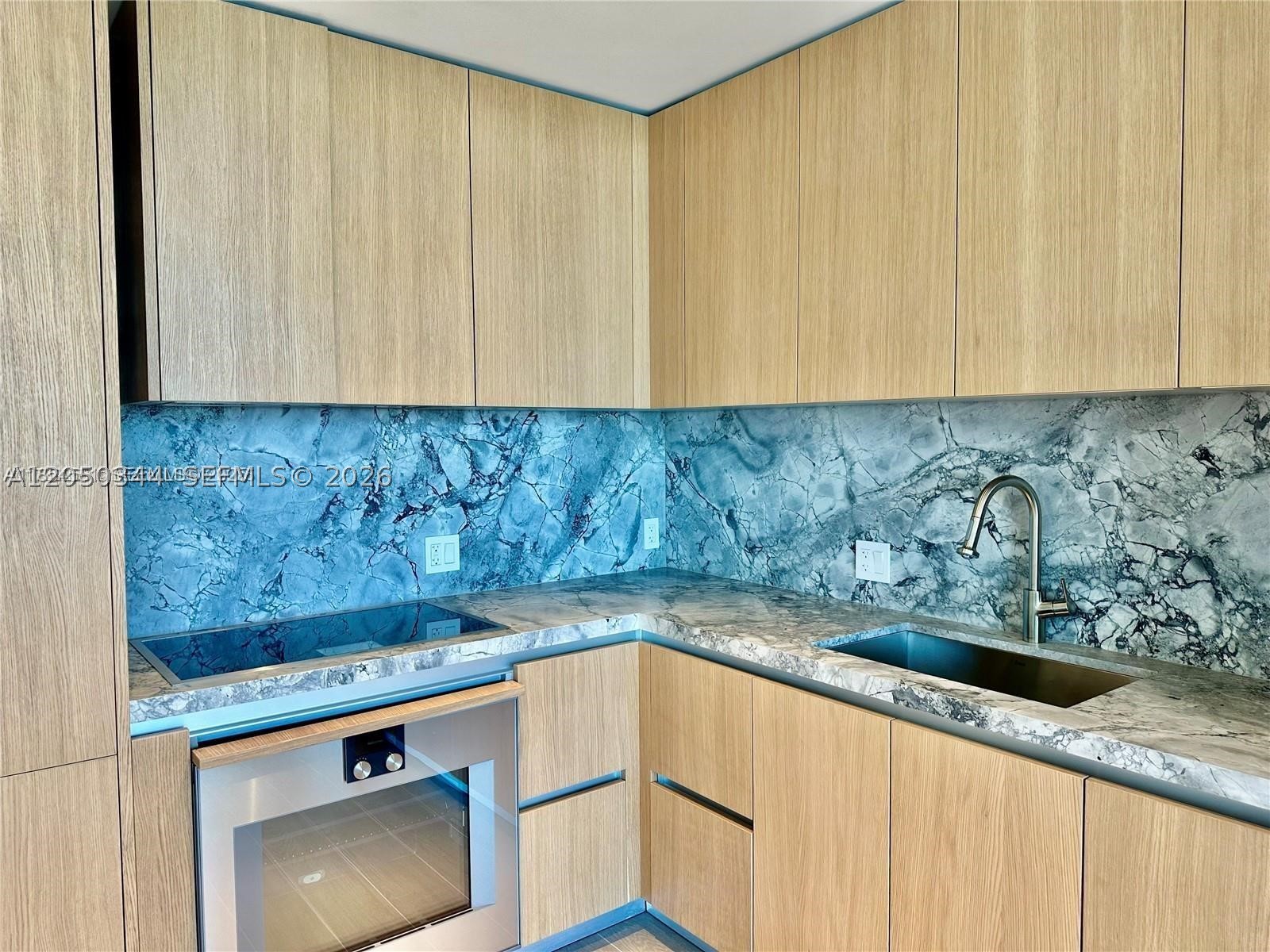 FIVE PARK - Residential Lease