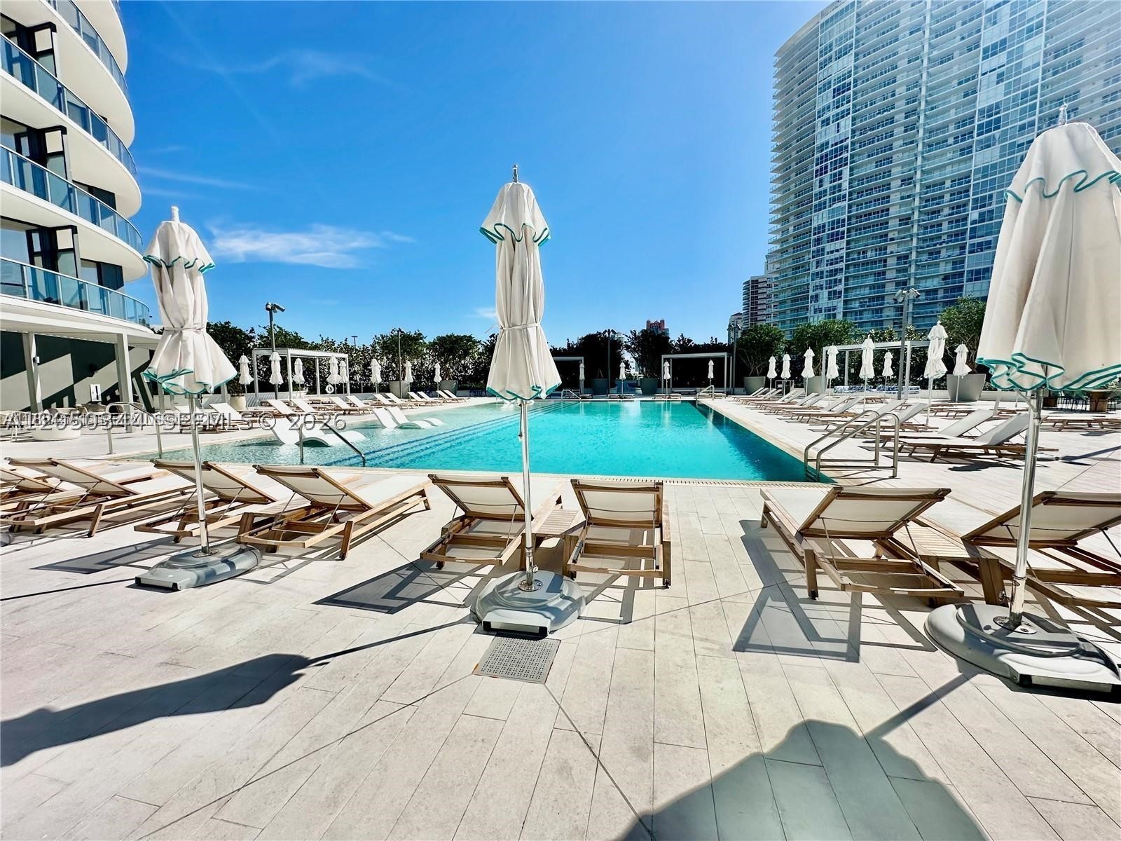 FIVE PARK - Residential Lease