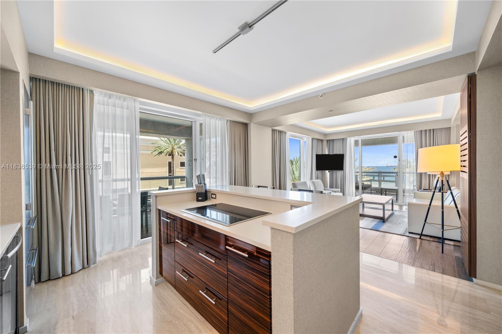 551 FLB CONDOMINIUM RESID - Residential