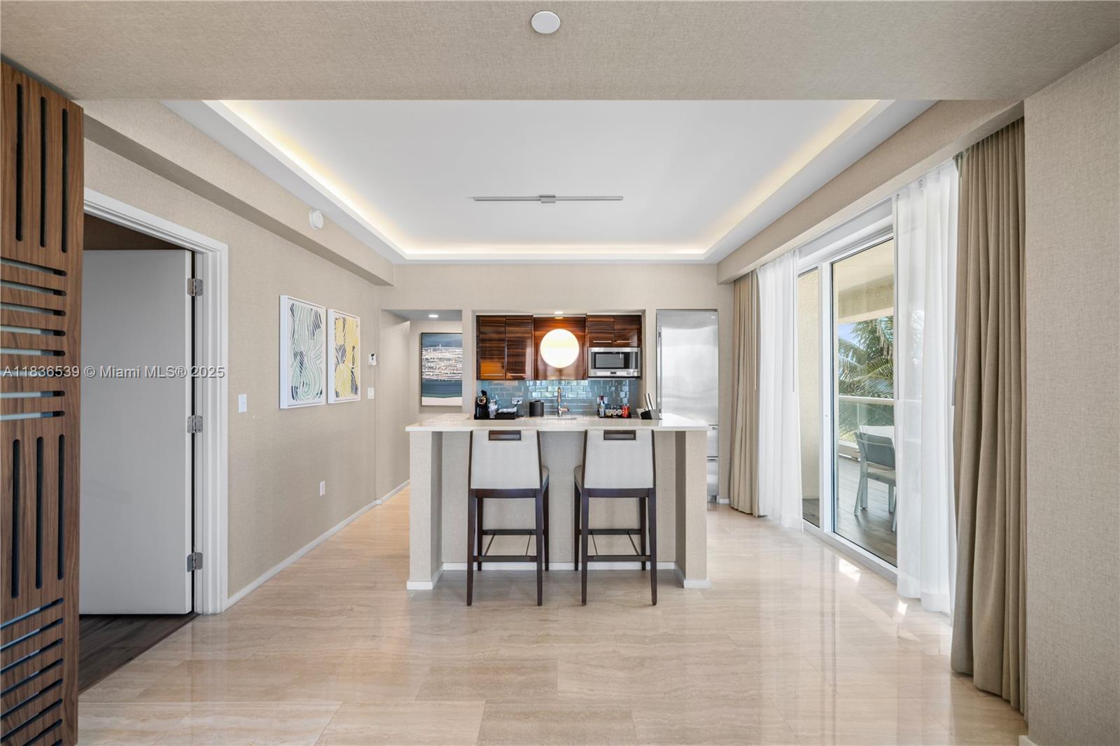 551 FLB CONDOMINIUM RESID - Residential