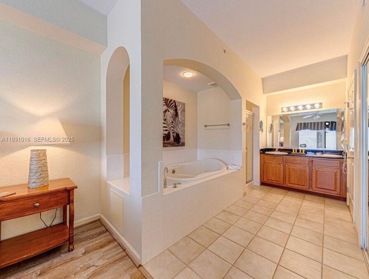 LAKE BUENA VISTA RESORT V - Residential