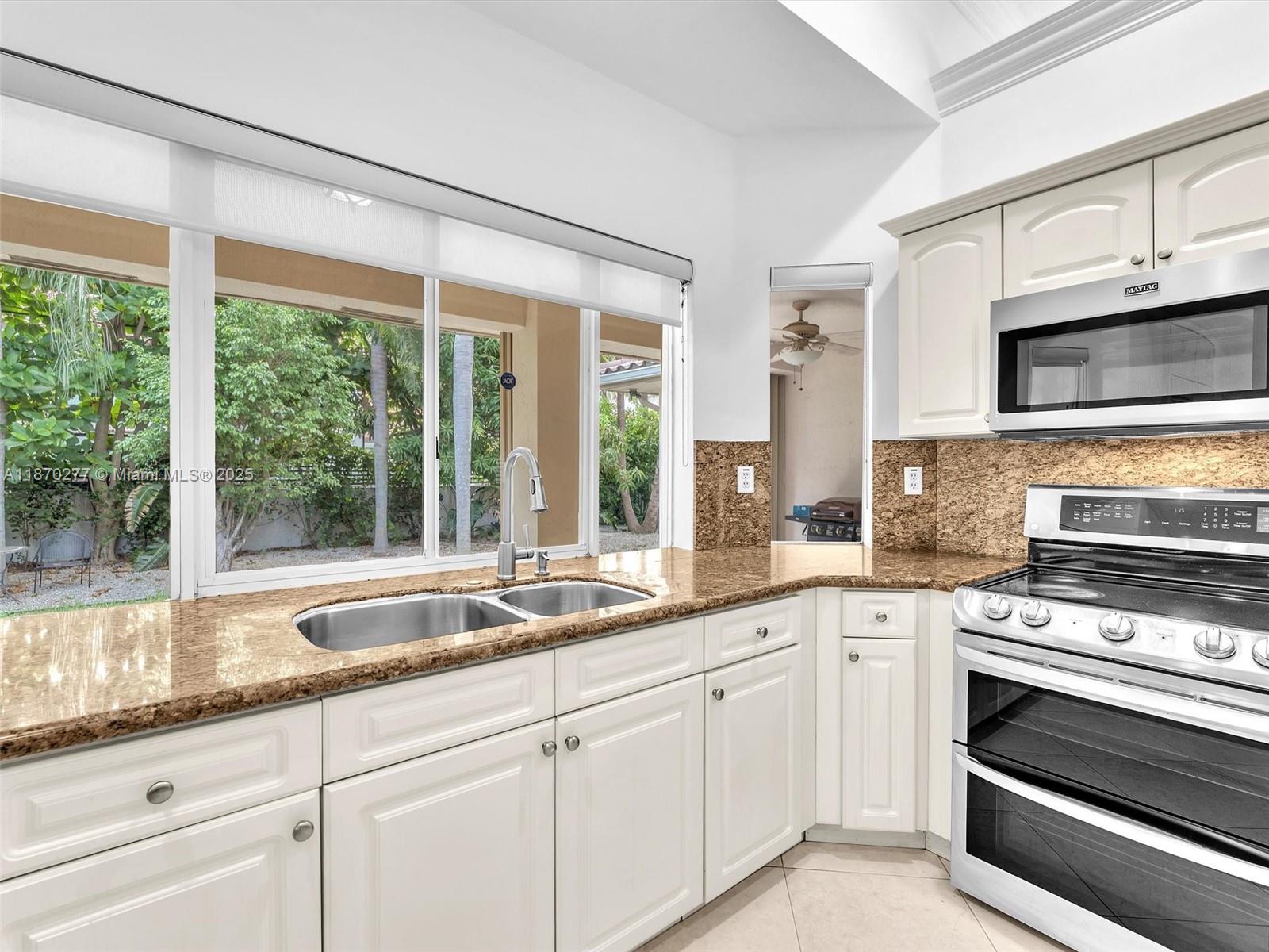 TAMIAMI PLACE PLAN 1 - Residential Lease