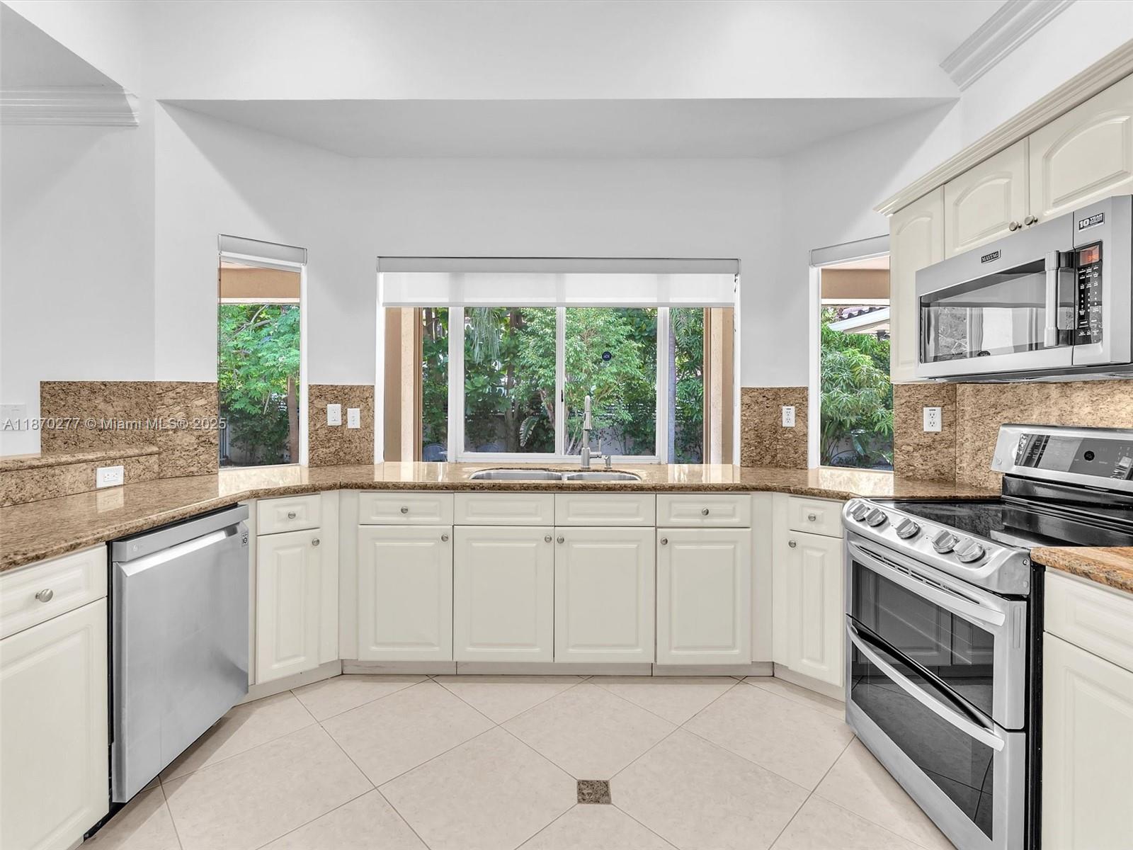 TAMIAMI PLACE PLAN 1 - Residential Lease