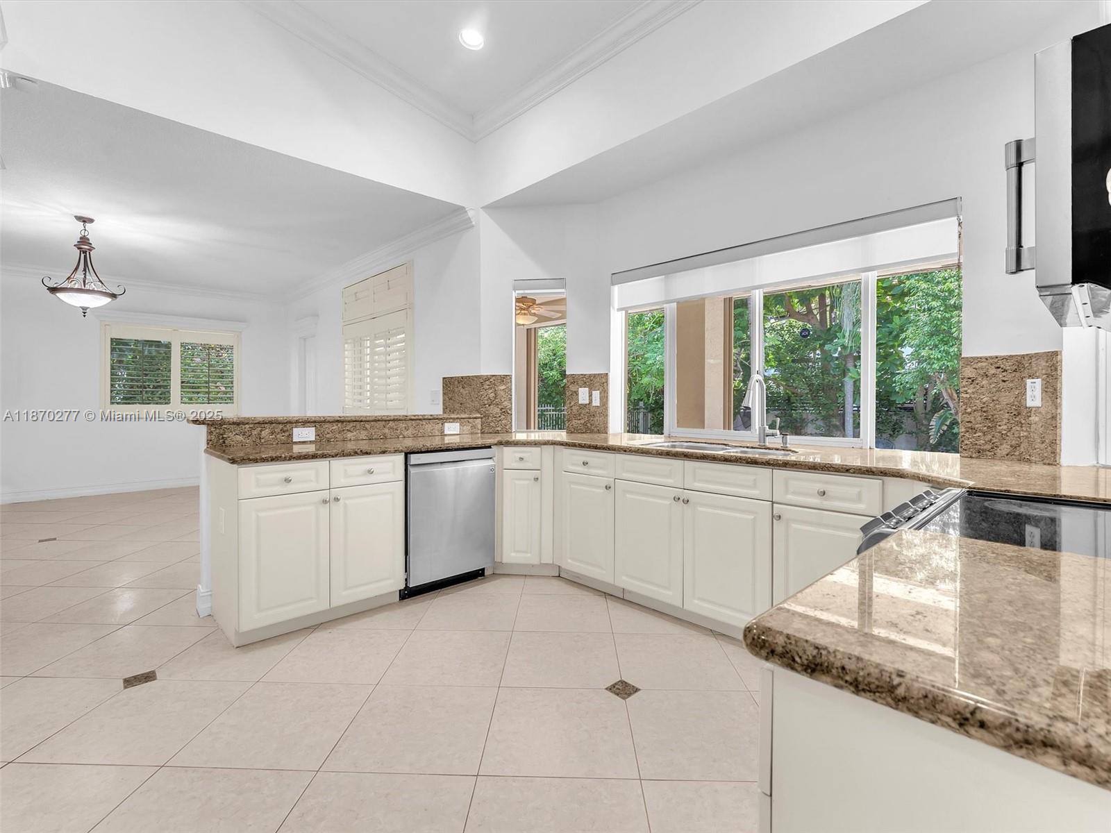 TAMIAMI PLACE PLAN 1 - Residential Lease