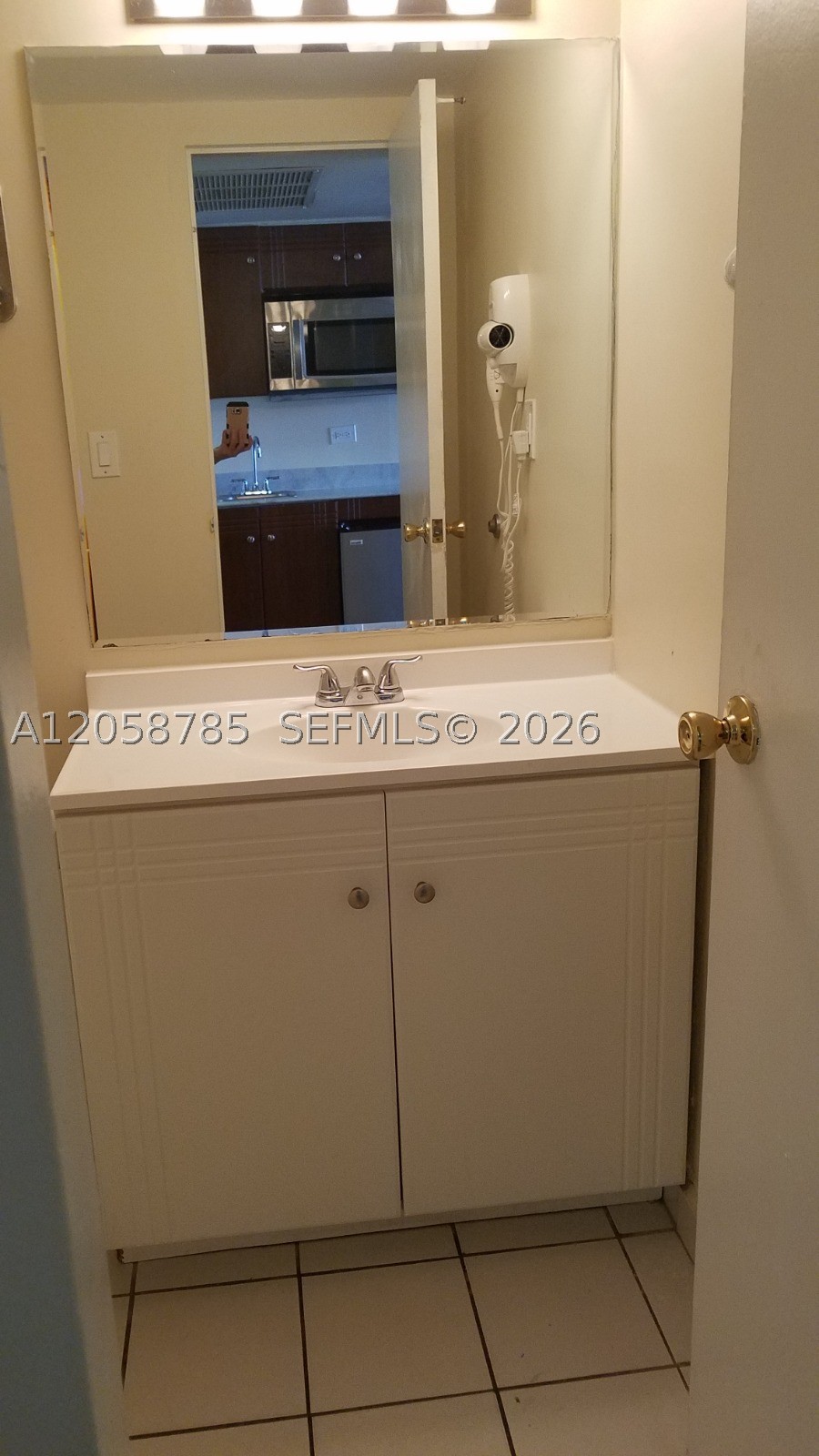 THE AVENTURA BEACH CLUB C - Residential