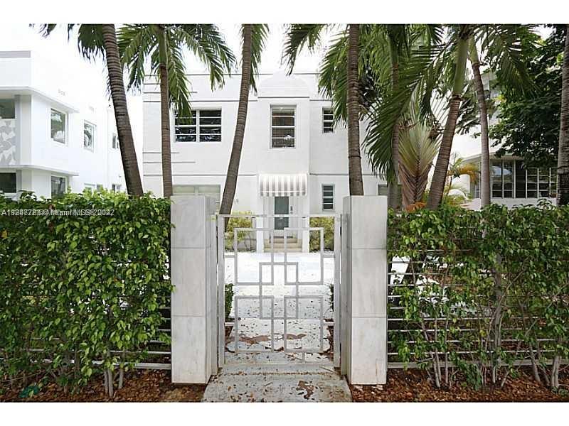 ***PRIVATE GARDEN***CHARMING DECO BUILDING IN A QUIET, COZY AREA, NEAR FLAMINGO PARK AND WALKING DISTANCE TO THE BEACH. TASTEFULLY REMODELED 1/1 FRONT UNIT WITH  A PRIVATE GARDEN, SHARP LIGHT-TONED MARBLE FLOORING AND BATHROOM, STAINLESS STEEL APPLIANCES.