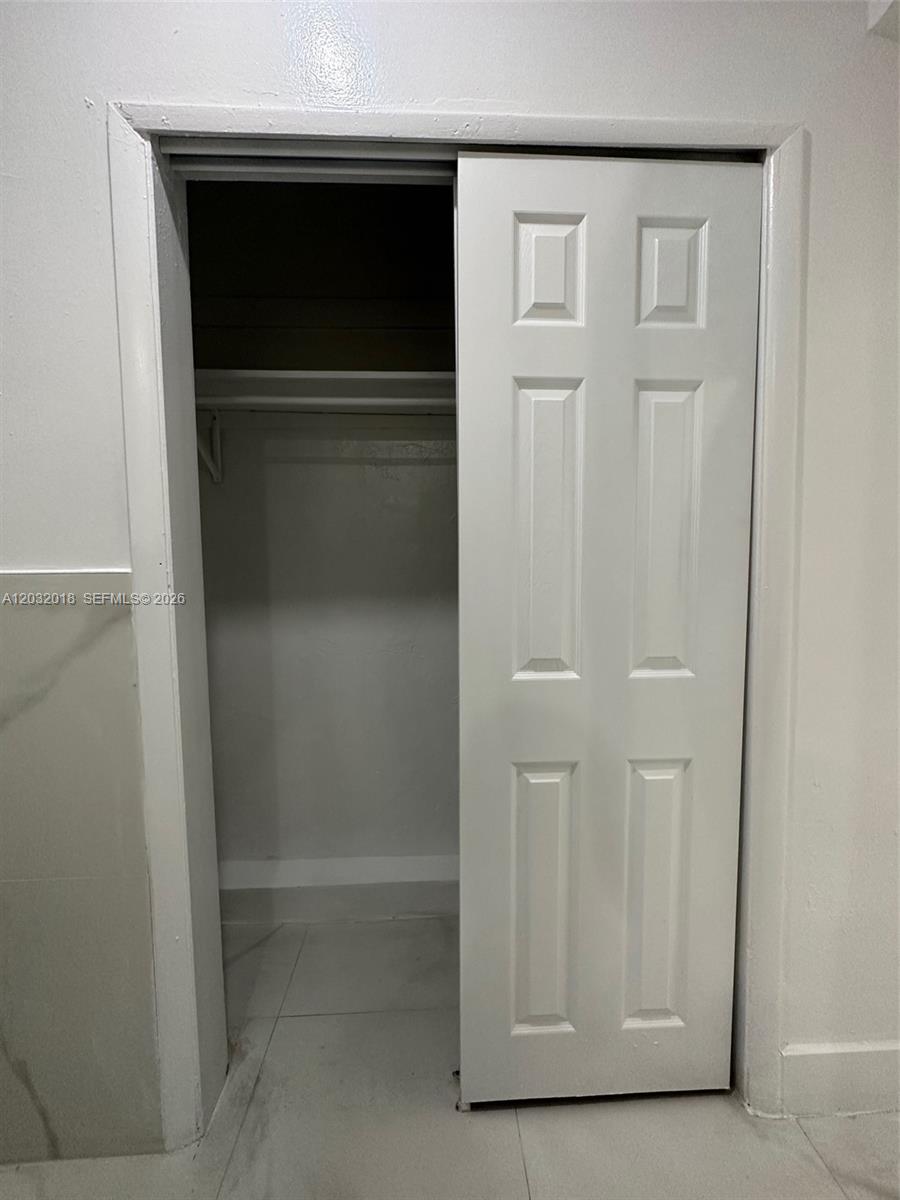 ROCKMOOR PARK TRACK - Residential Lease