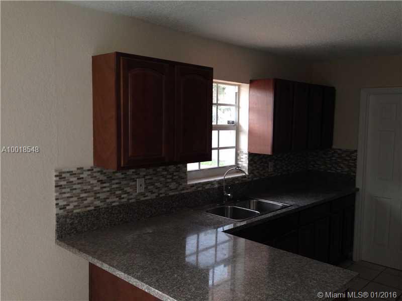 MERCEDITAS SUB - Residential Lease