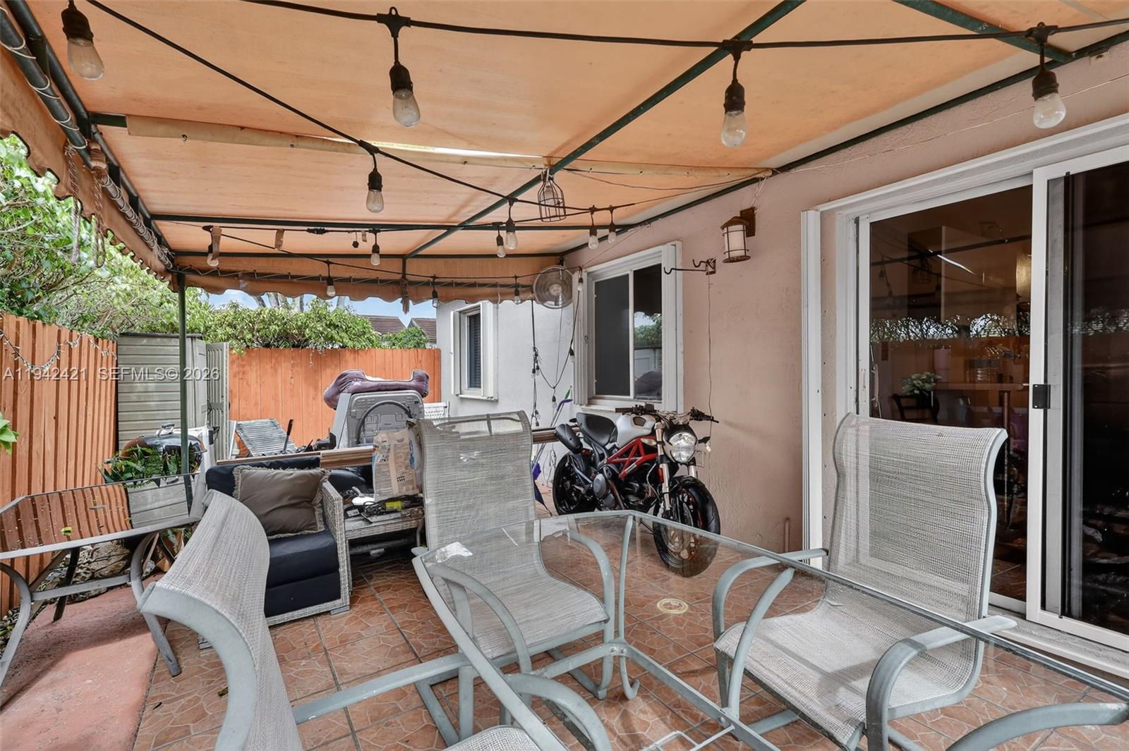 IBIS VILLA AT MIAMI GARDE - Residential