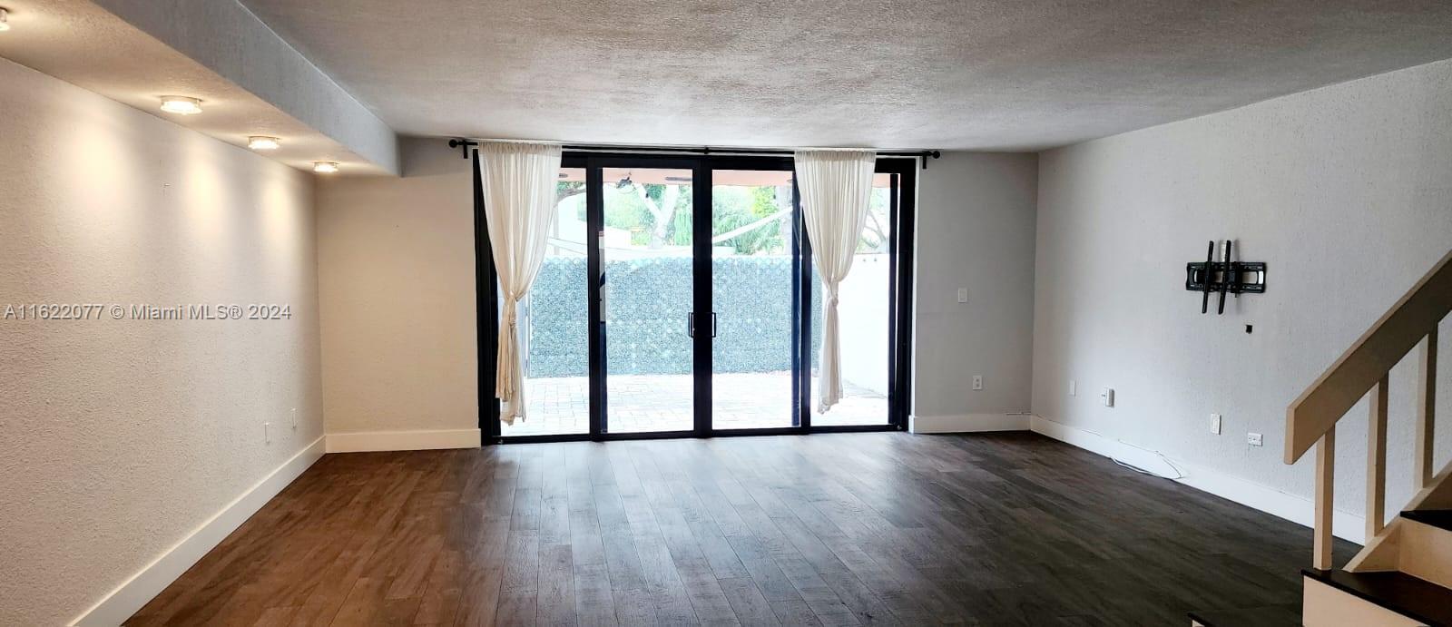 SUNSET KENDALL VILLAS - Residential Lease