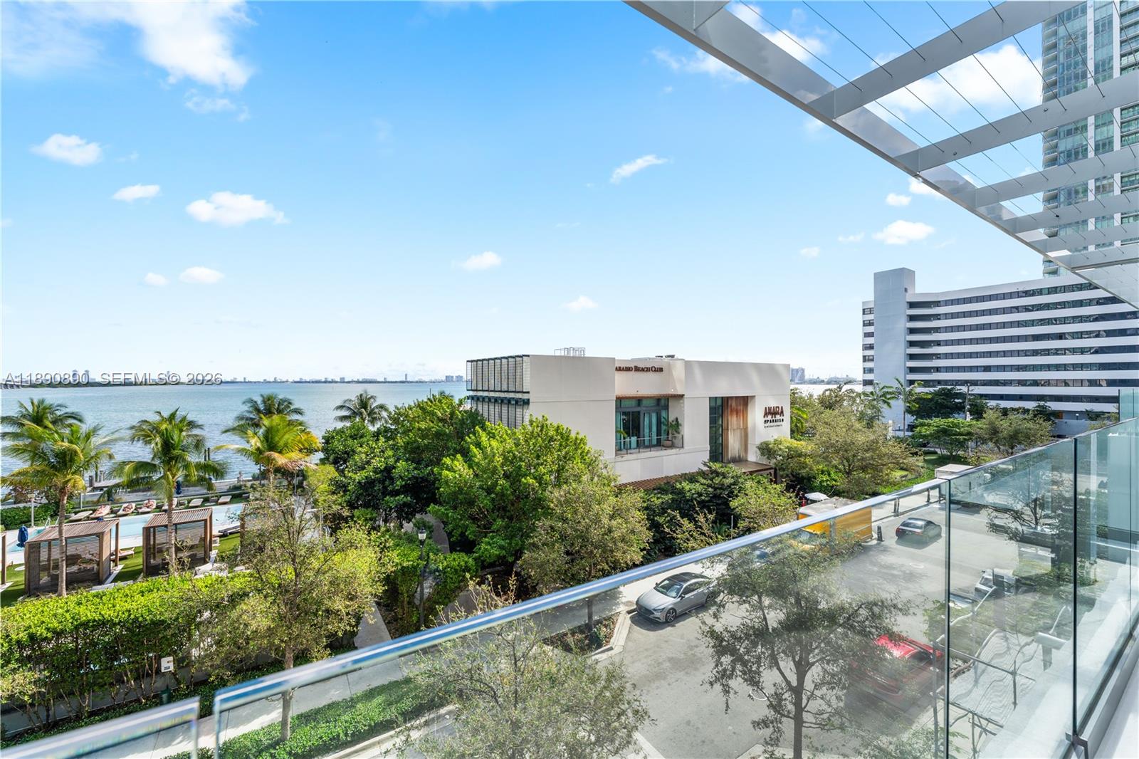 PARAISO BAY CONDO - Residential