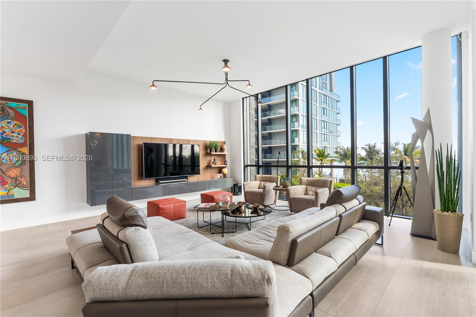 PARAISO BAY CONDO - Residential