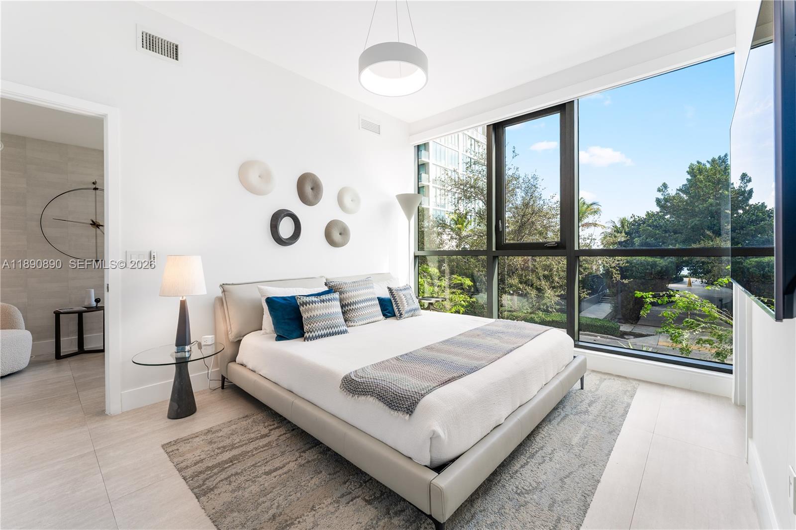 PARAISO BAY CONDO - Residential