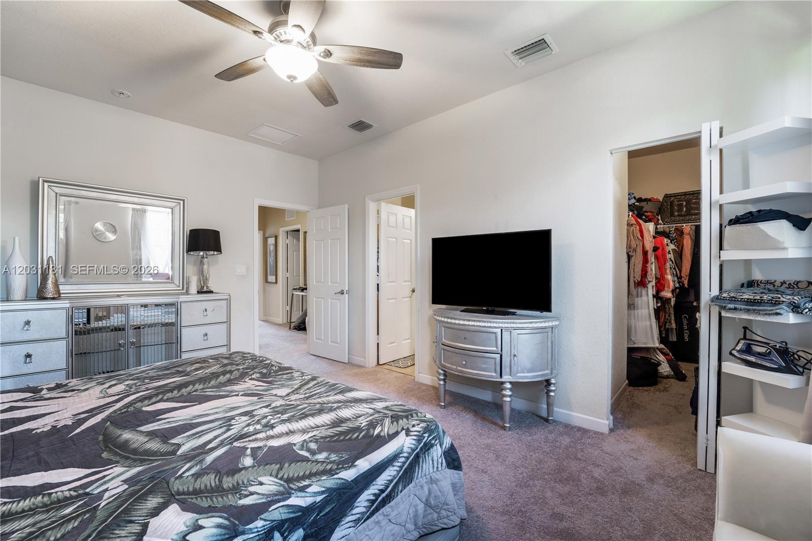 KENDALL COMMONS TOWNHOMES - Residential