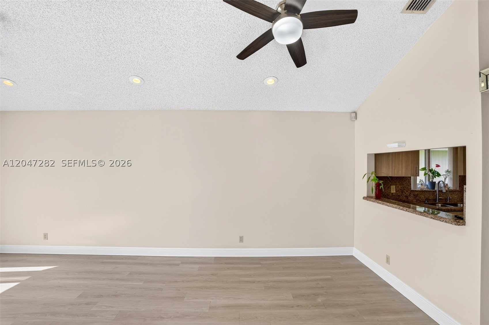 SPRINGTREE LAKES - Residential