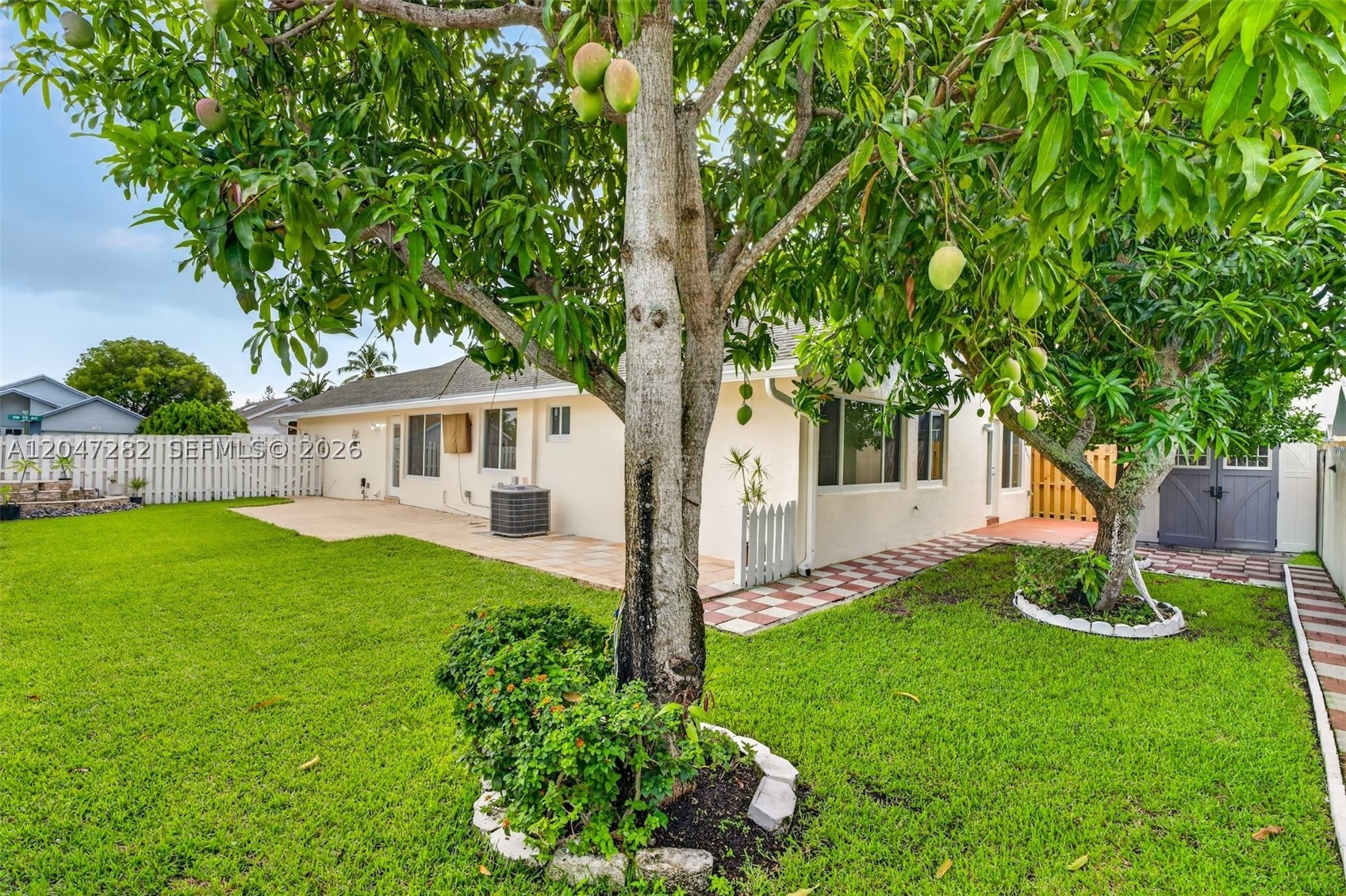 SPRINGTREE LAKES - Residential