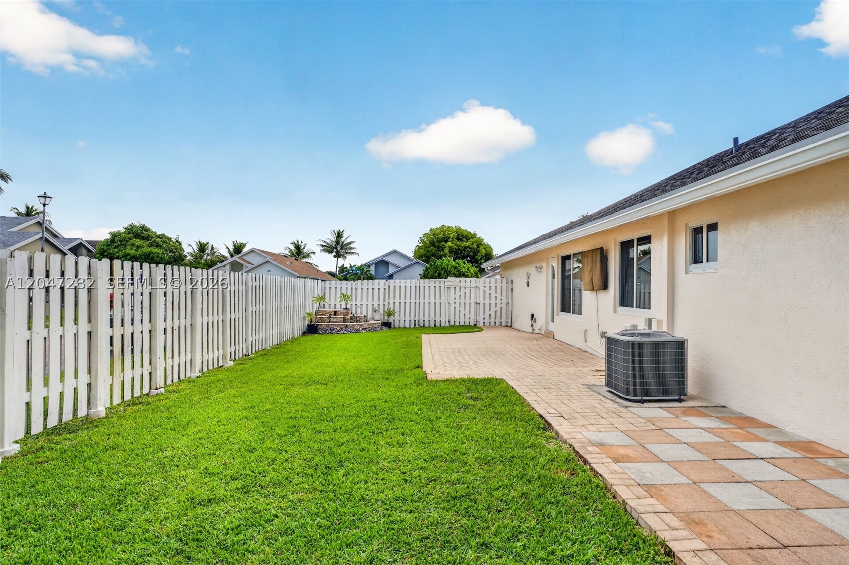SPRINGTREE LAKES - Residential