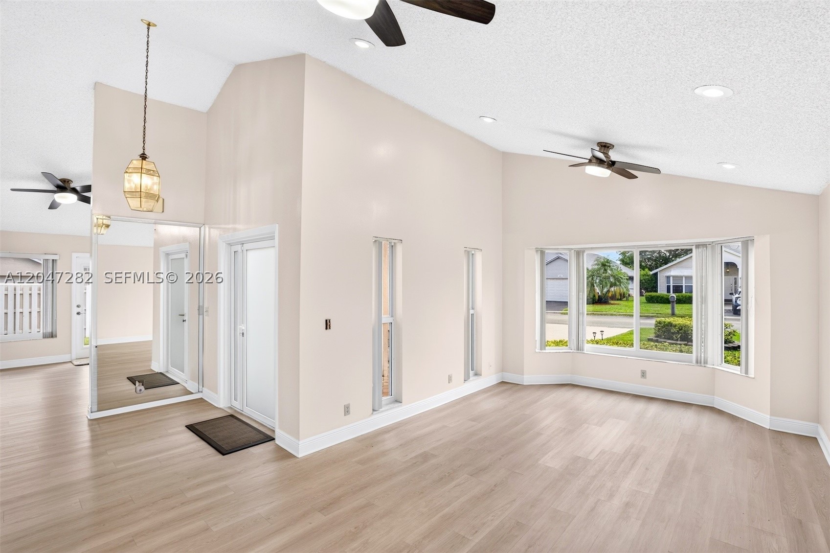 SPRINGTREE LAKES - Residential