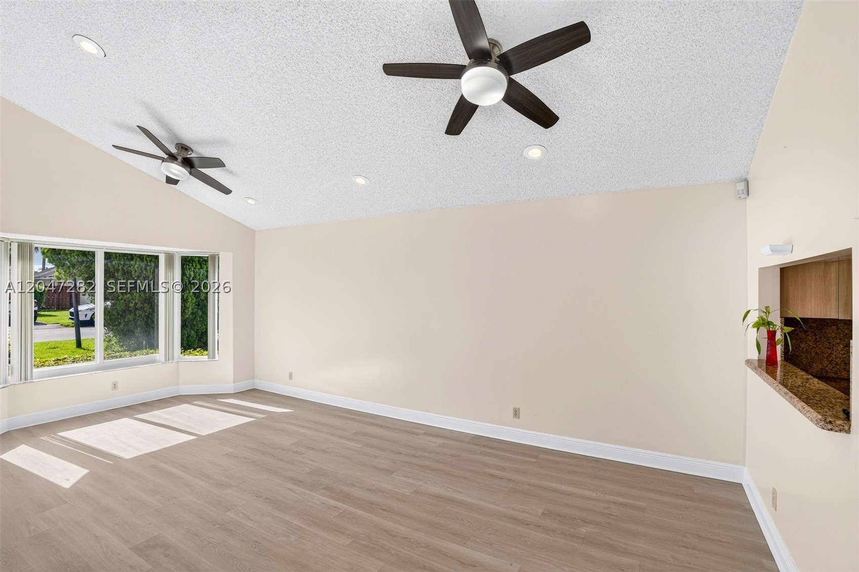 SPRINGTREE LAKES - Residential